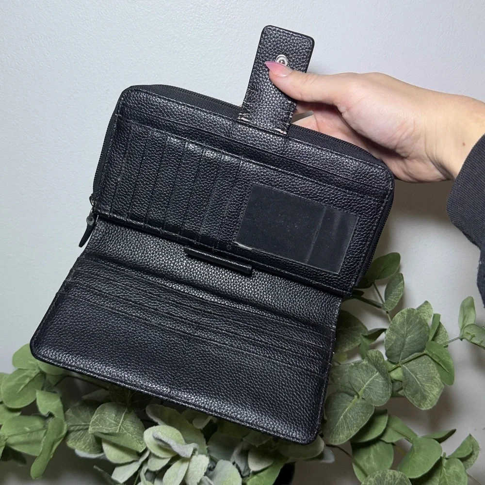 Black Genuine Leather Wallet with Logo Zip closure